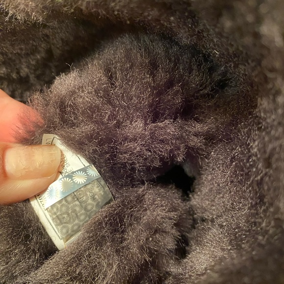 Uggs boots chocolate size 9 - Picture 3 of 6